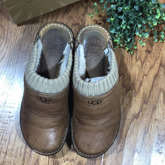 Ugg Gael Chestnut Leather & Shearling Mule Clogs 6 - Picture 4 of 10